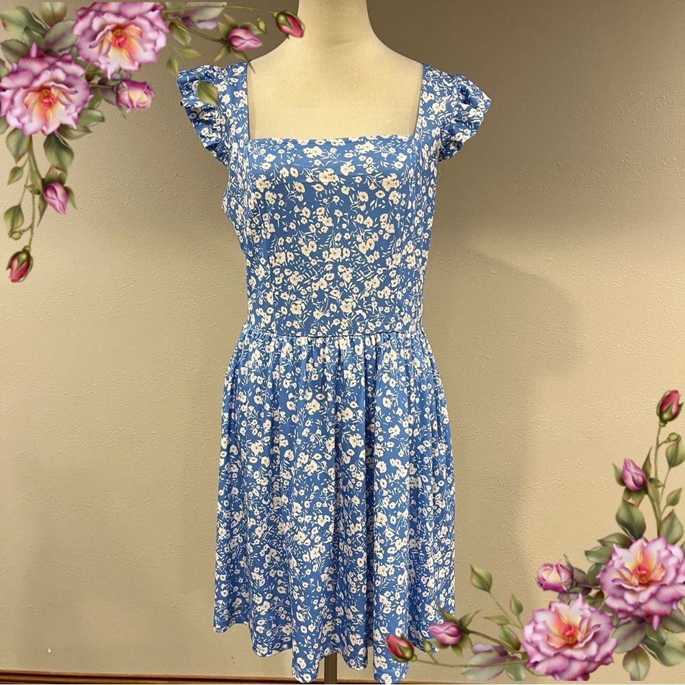 Blue Floral Dress with Square Neckline‎ size large